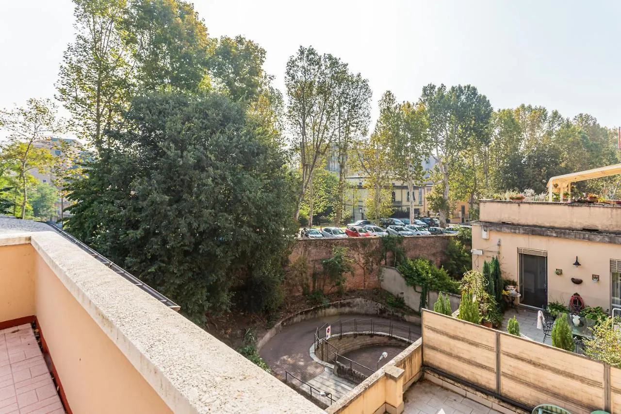 Casa Alboino&Teodolinda - Pavia City - By Host4U 0*,  Italy